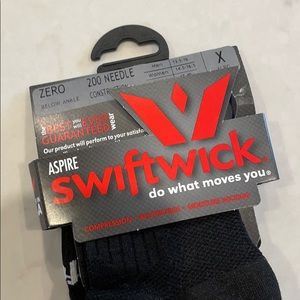 Swiftwick Zero Socks